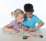 Anna and Leon experiment with electricity