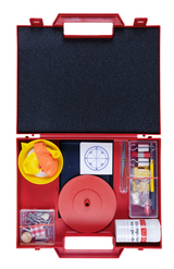 The picture shows a red experiment box containing a variety of materials for scientific experiments, including balloons, a compass, iron powder and various tools. The box is clearly arranged and is ideal for