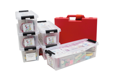 The picture shows several transparent storage boxes filled with various materials on the topic of &quot;water&quot;. There is also a red case that also contains experimental materials to help students understand the topic in a clear way.
