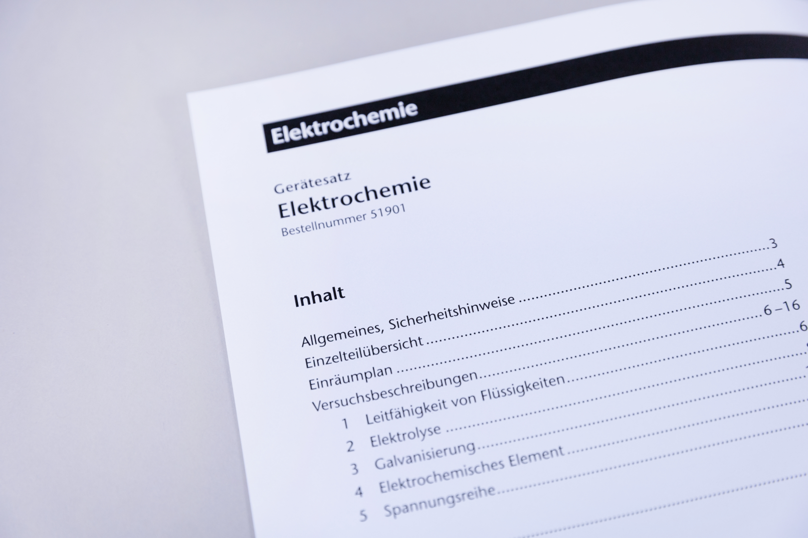 The picture shows a page of a document entitled &quot;Electrochemistry,&quot; which appears to belong to an equipment set and has the order number 51901. The content includes general information, an overview of individual parts, and various descriptions of electrochemical experiments.