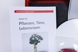 The picture shows a student set entitled &quot;Plants, Animals, Habitat&quot; from Cornelsen Experimenta. It contains an information sheet that is probably intended for experiments in the field of biology in education.