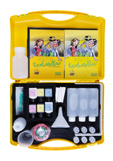 The picture shows a yellow suitcase set called &quot;EcolabBox&quot; with various experimental utensils, including vials, test tubes and a color chart. It is designed for educational purposes in the German school system and includes instructions on how to conduct experiments.